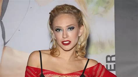 Porn star Kagney Linn Karter worked on talent to leave sex  .